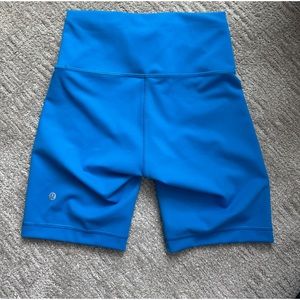 Lululemon Wunder Train High-Rise Short 8" - size 6